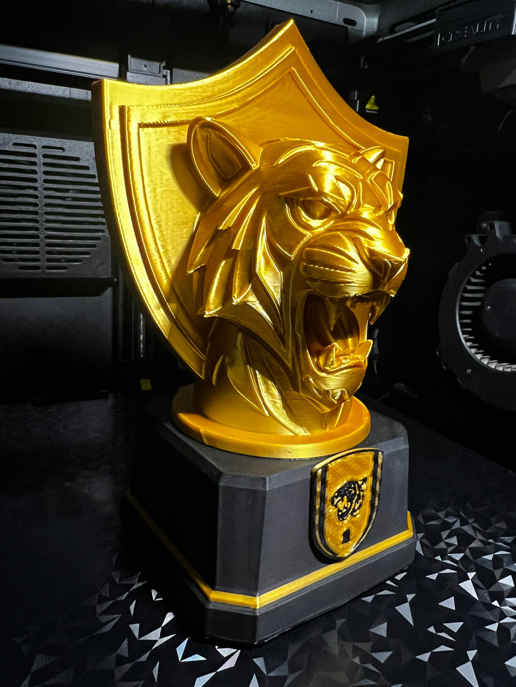 Golden Al-Ittihad Trophy Sculpture – Premium 3D Art