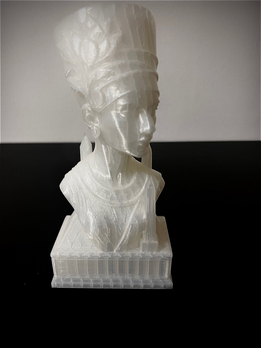 Nefertiti Light Sculpture
